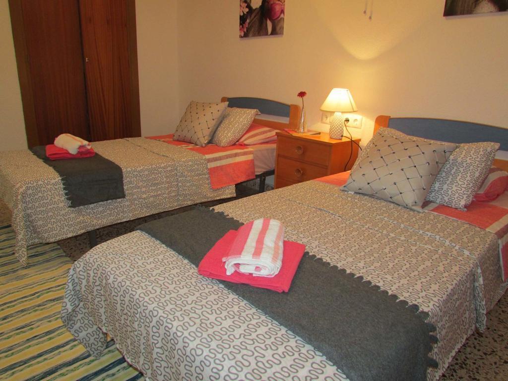 Apartamento Maestro Parada Torrevieja Habitación foto