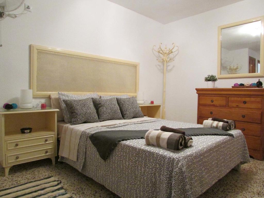 Apartamento Maestro Parada Torrevieja Habitación foto