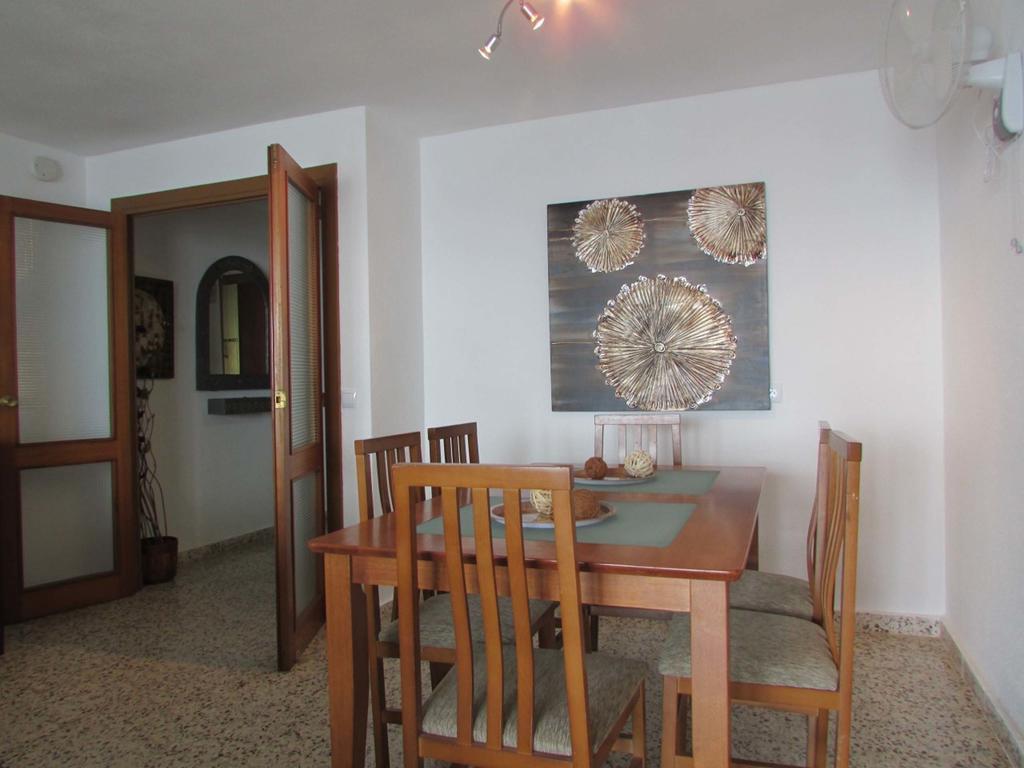 Apartamento Maestro Parada Torrevieja Habitación foto
